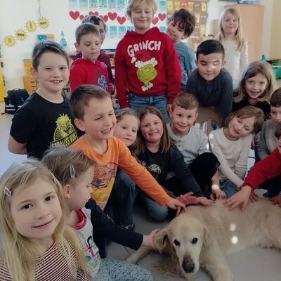 Schulhund Rudi zu Besuch 2025/26